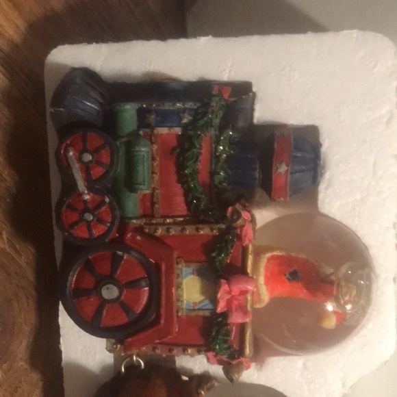 Santa n friends water globe mini train by Holiday Classics collection. Roughly - Picture 7 of 14